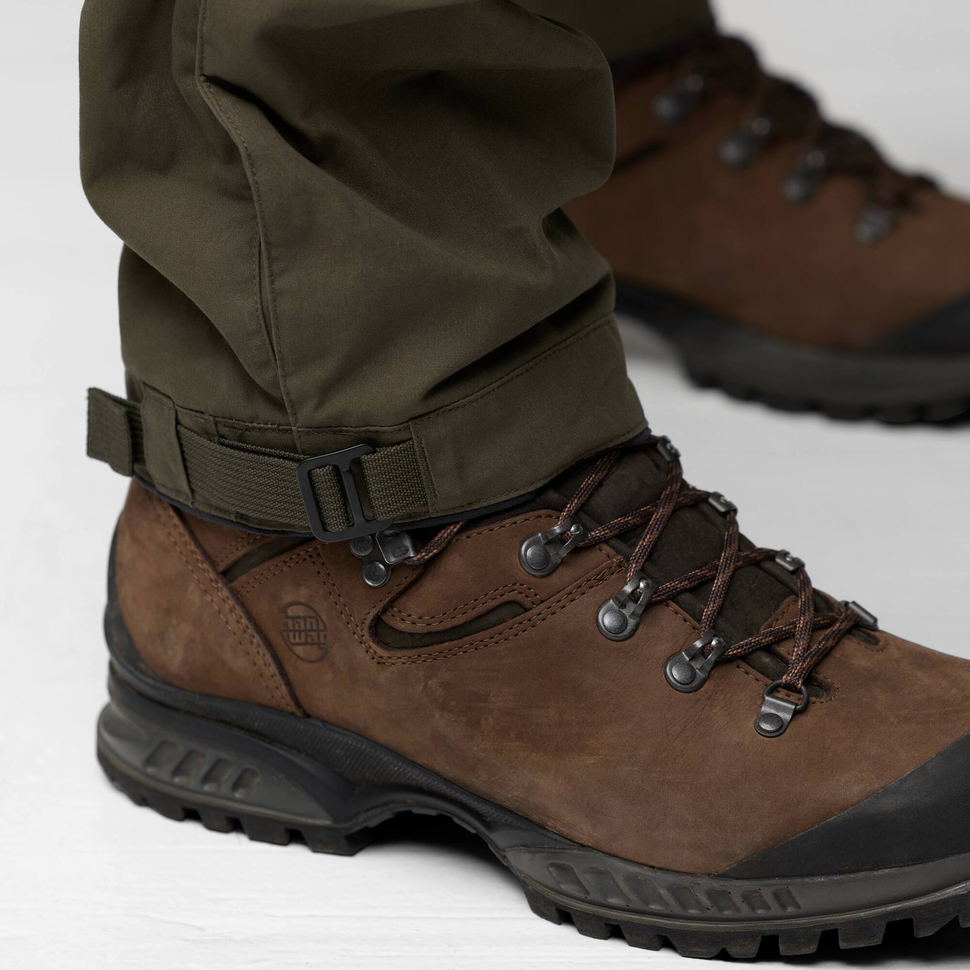 Drev Hybrid Trousers M - Image 10