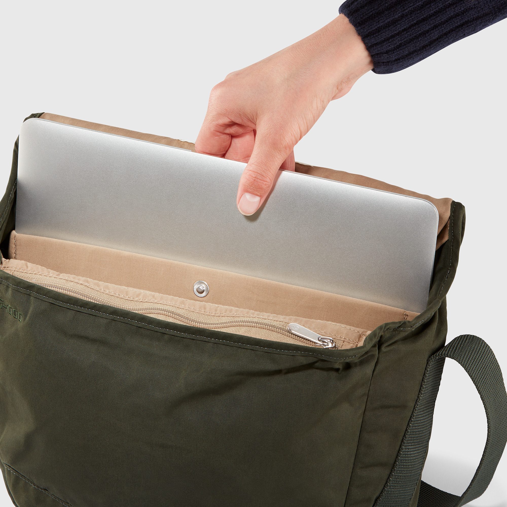 Greenland Shoulder Bag Small - Image 7