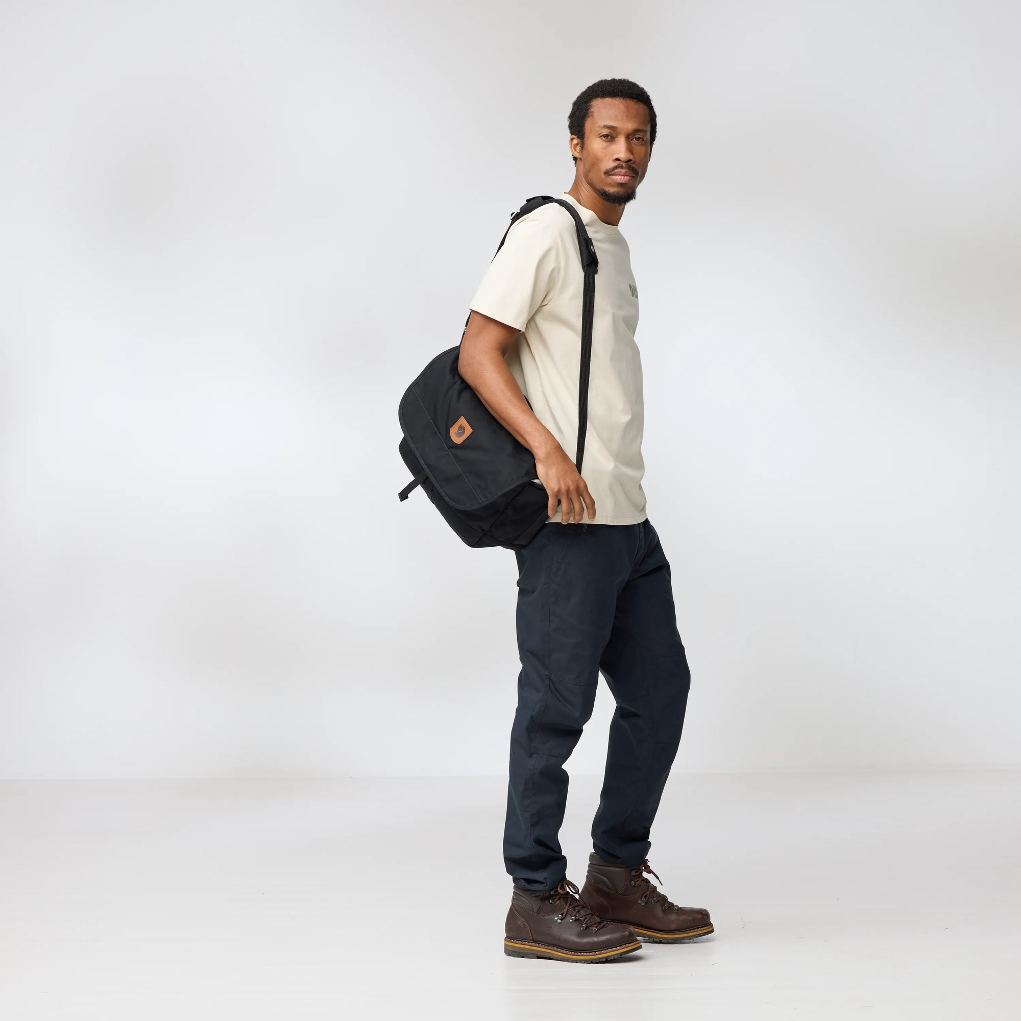 Greenland Shoulder Bag - Image 4