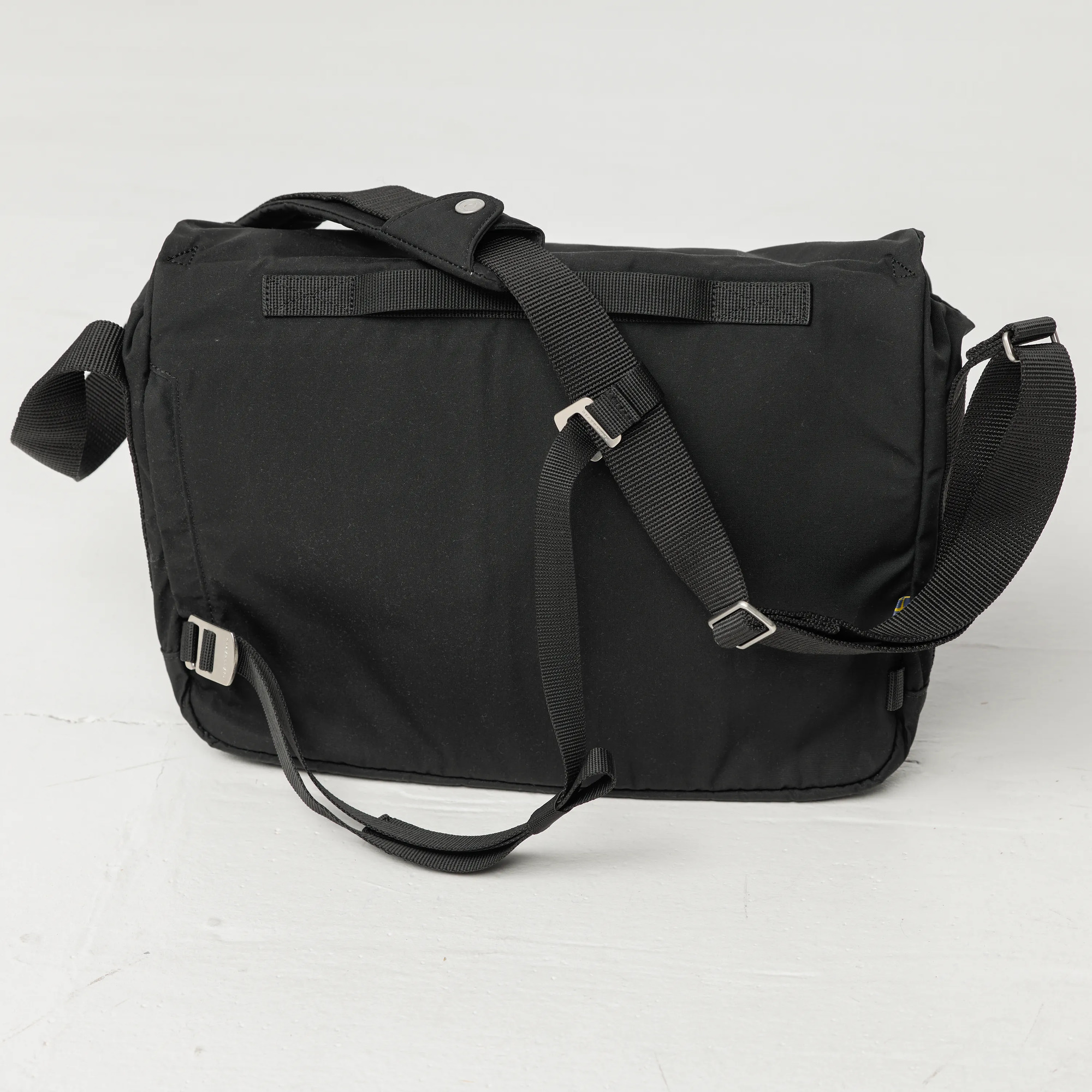 Greenland Shoulder Bag - Image 9