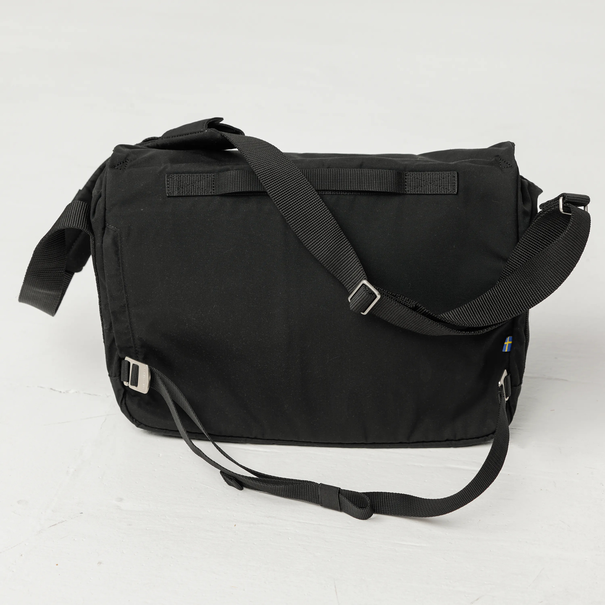 Greenland Shoulder Bag - Image 10