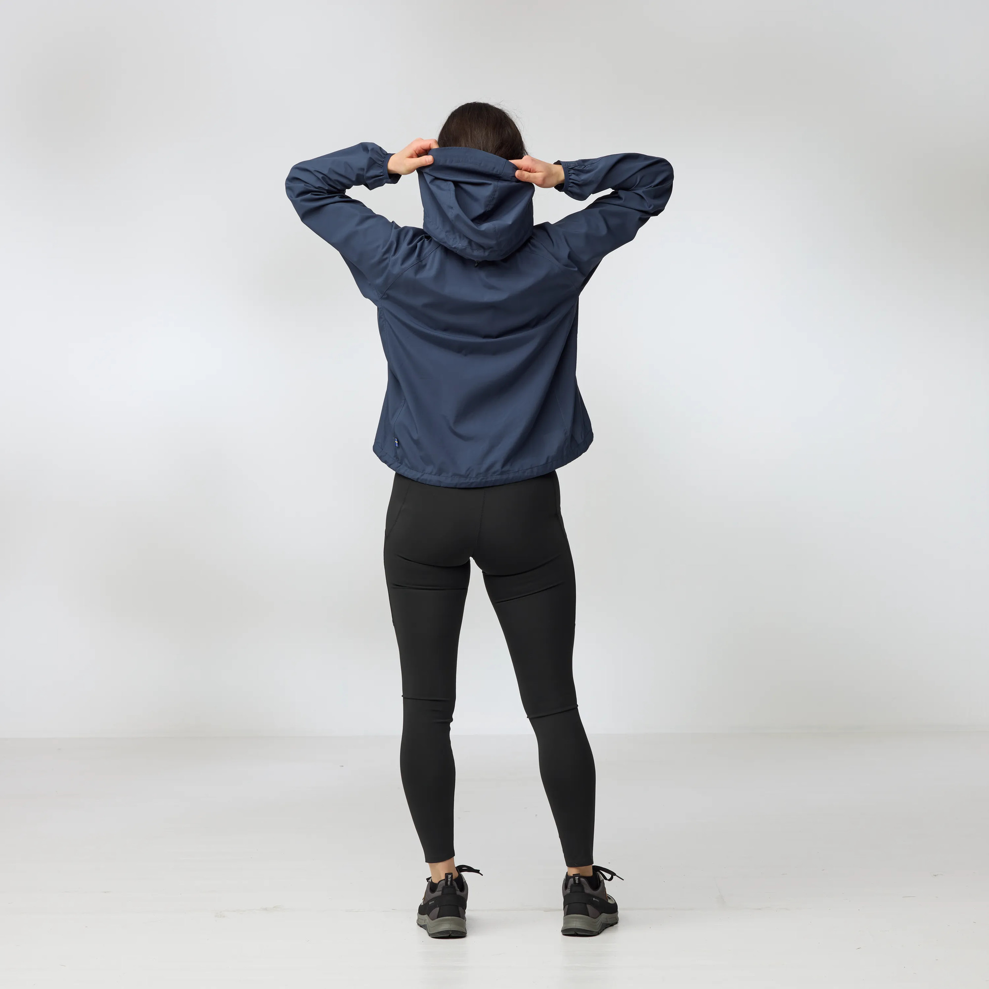 High Coast Short Wind Hoodie W - Image 4