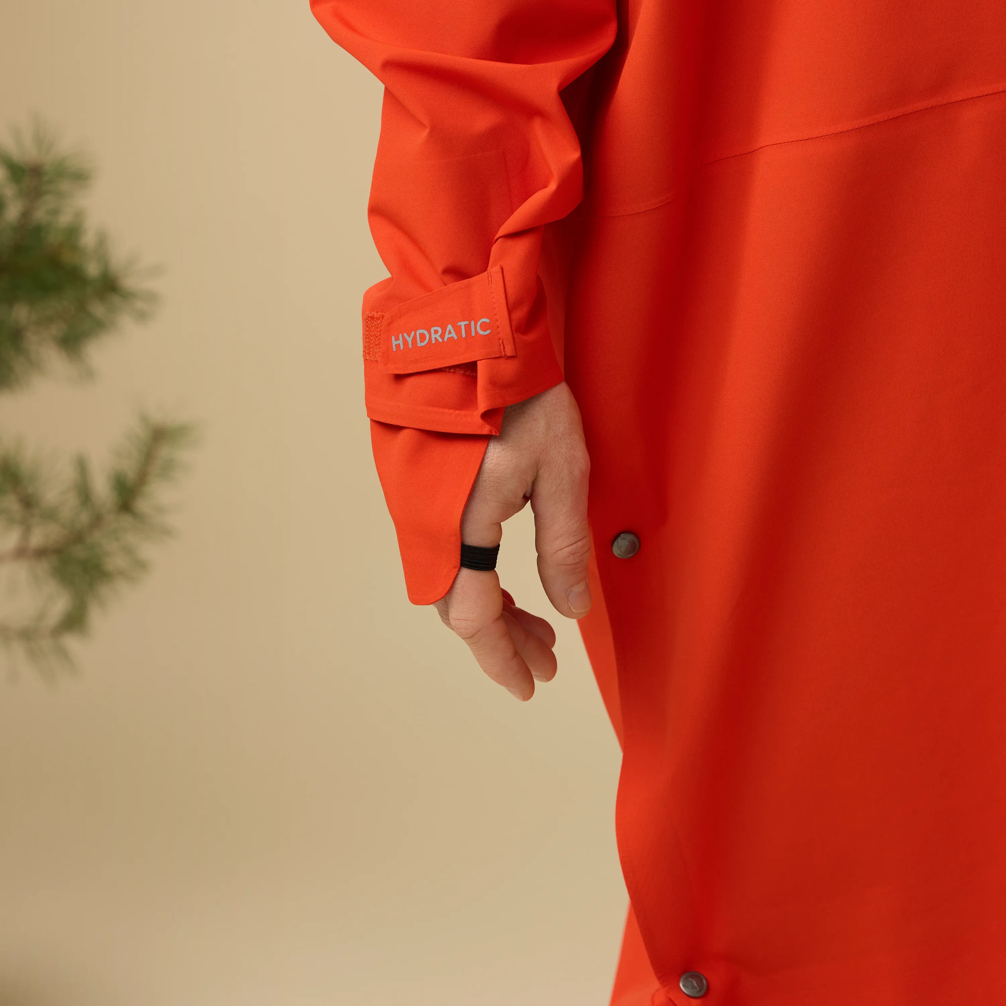 Hoja Rain Fox Poncho - Image 6