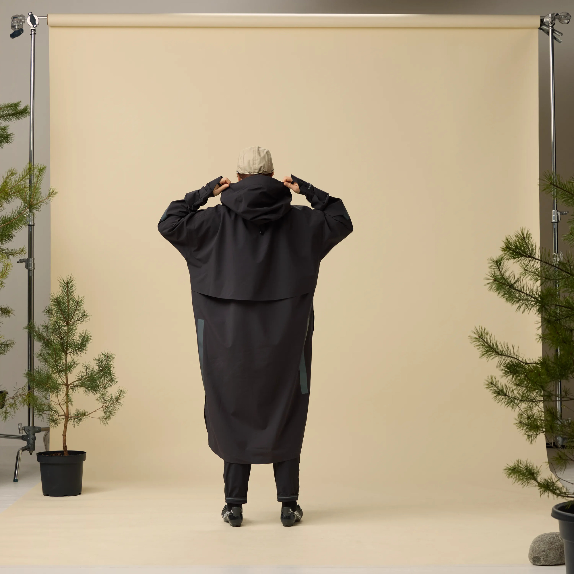 Hoja Rain Poncho - Image 2