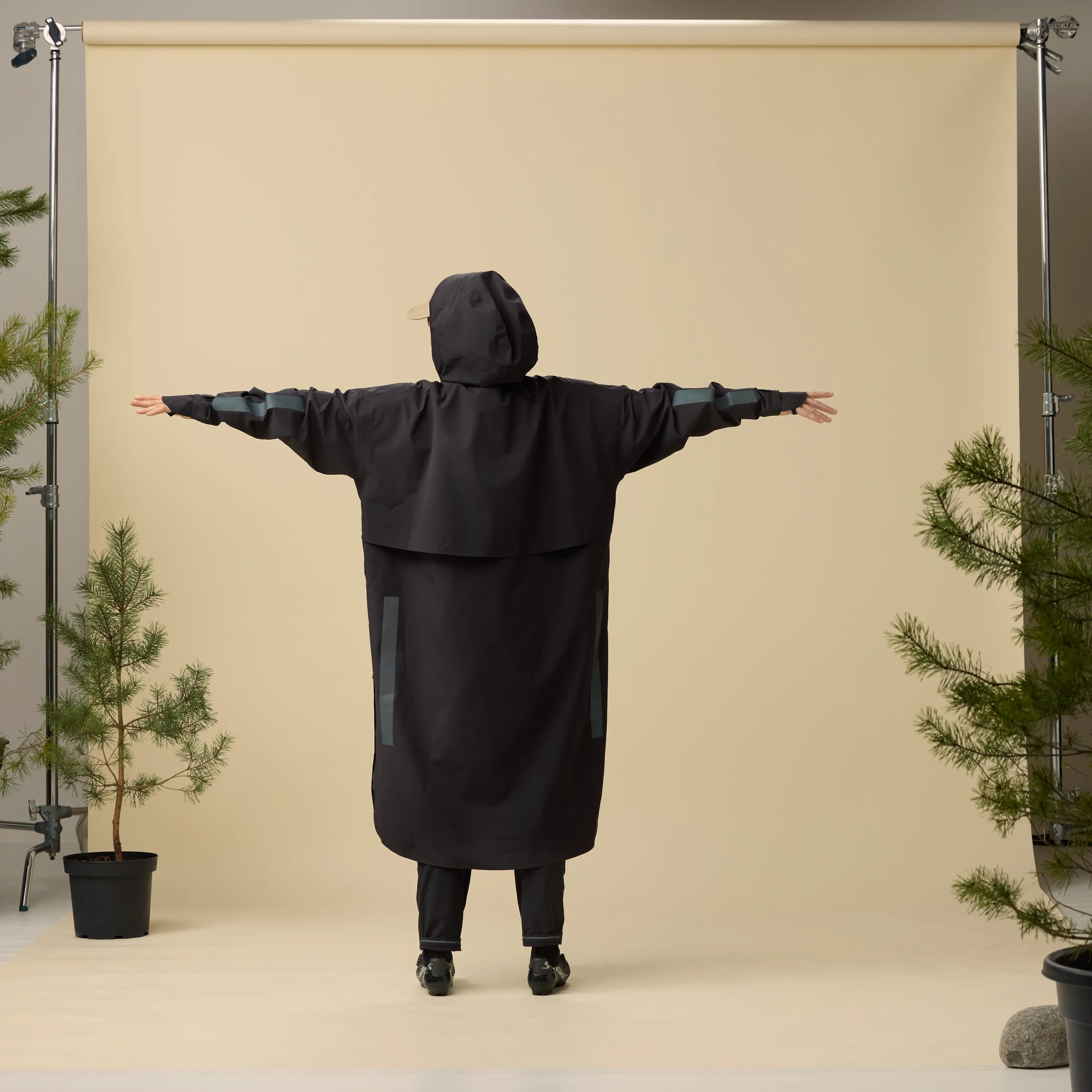 Hoja Rain Poncho - Image 4