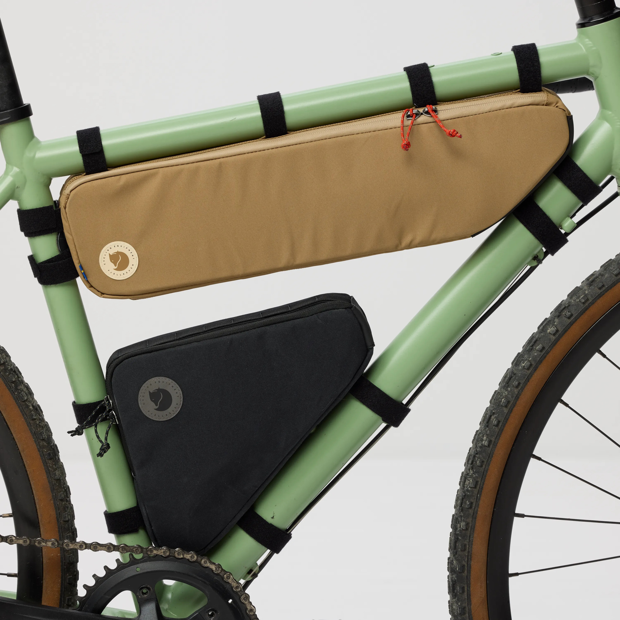Hoja Triangle Frame Bag - Image 7