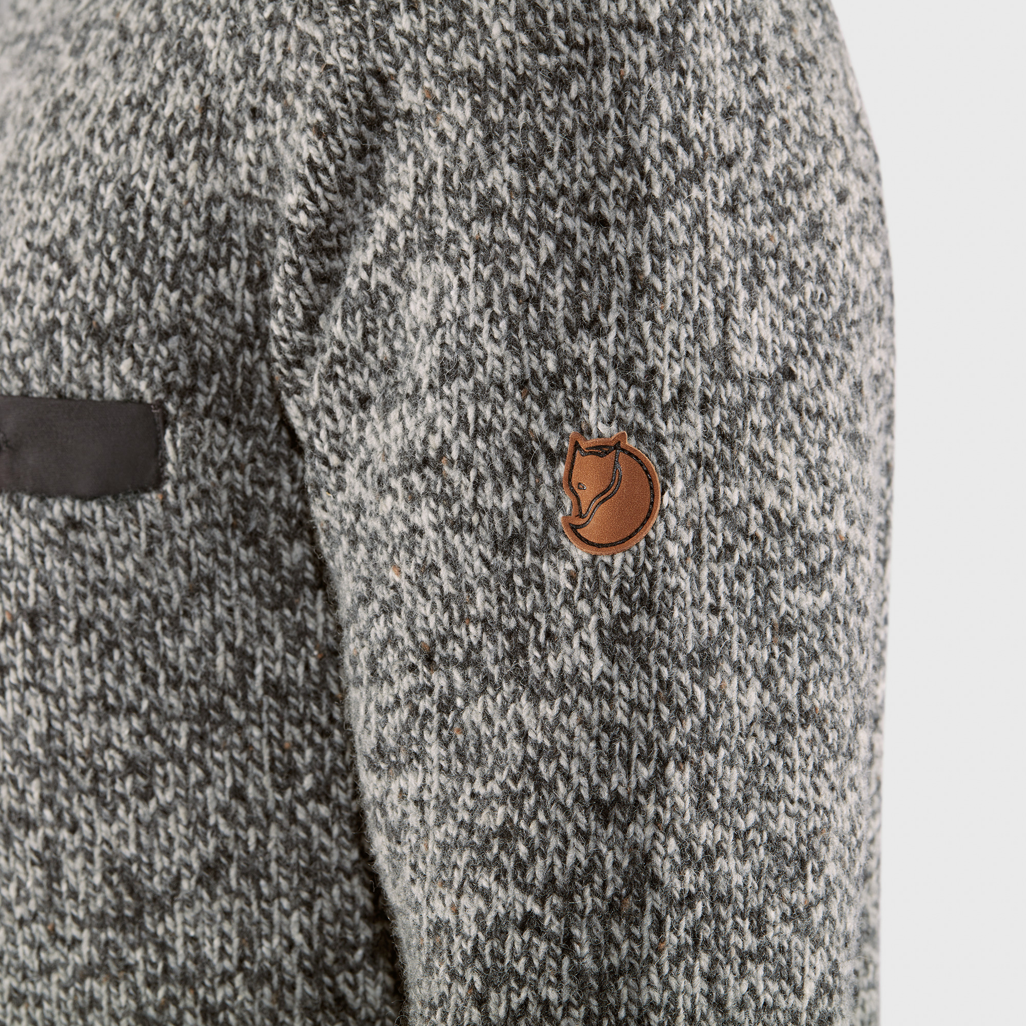 Lada Round-neck Sweater M - Image 7