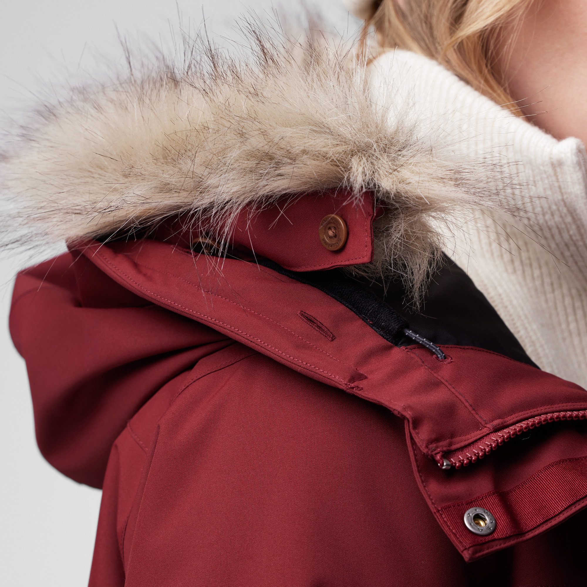 Nuuk Lite Parka W - Image 4