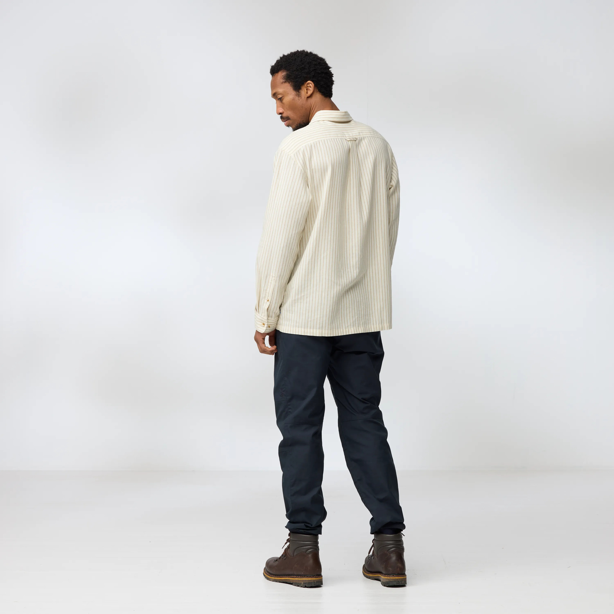 Övik Relaxed Hemp Shirt LS M - Image 2
