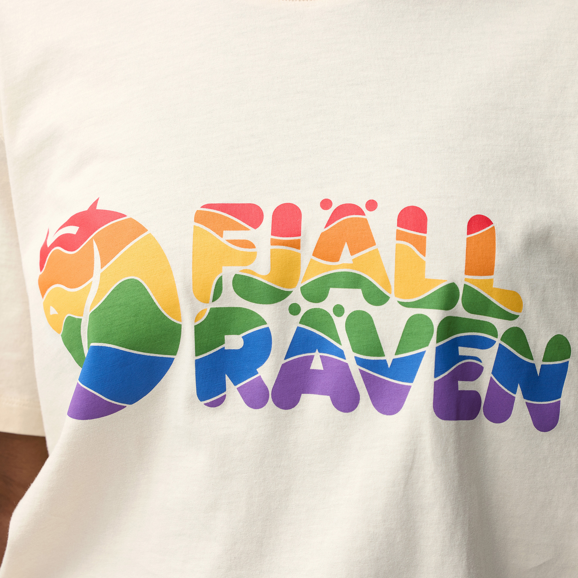 Rainbow T-shirt - Image 11