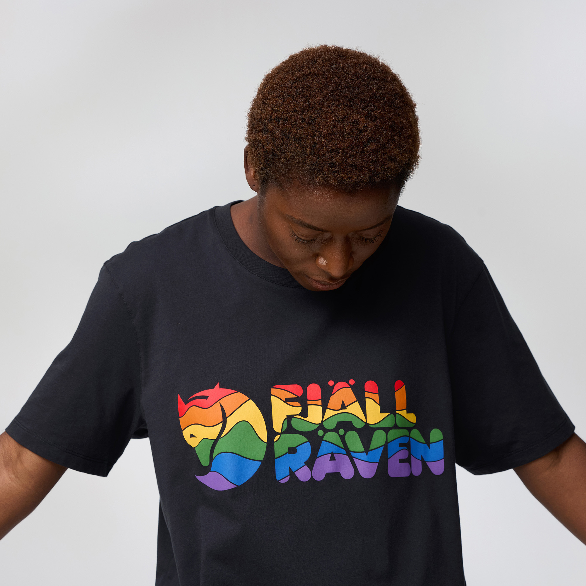 Rainbow T-shirt - Image 7