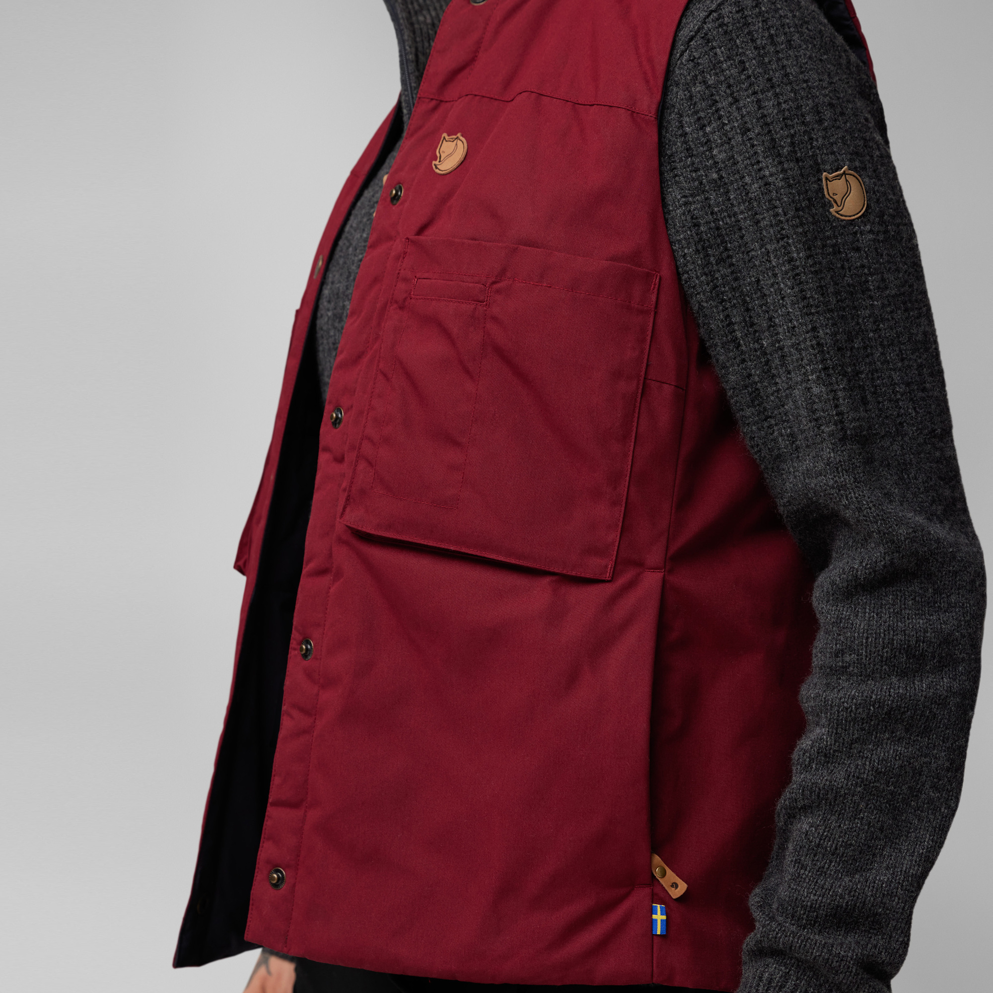 Singi Padded Vest W - Image 4