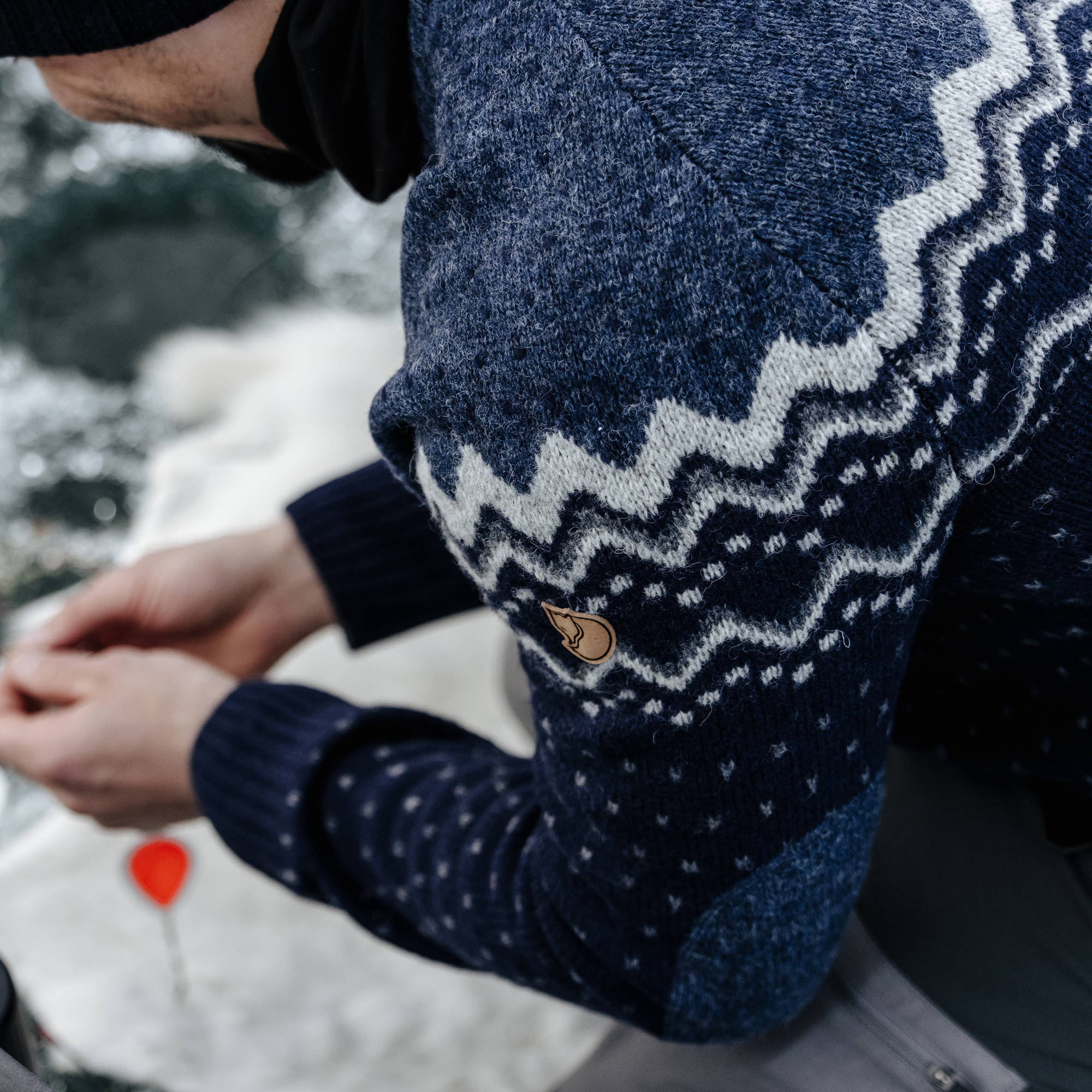 Övik Knit Sweater M - Image 12