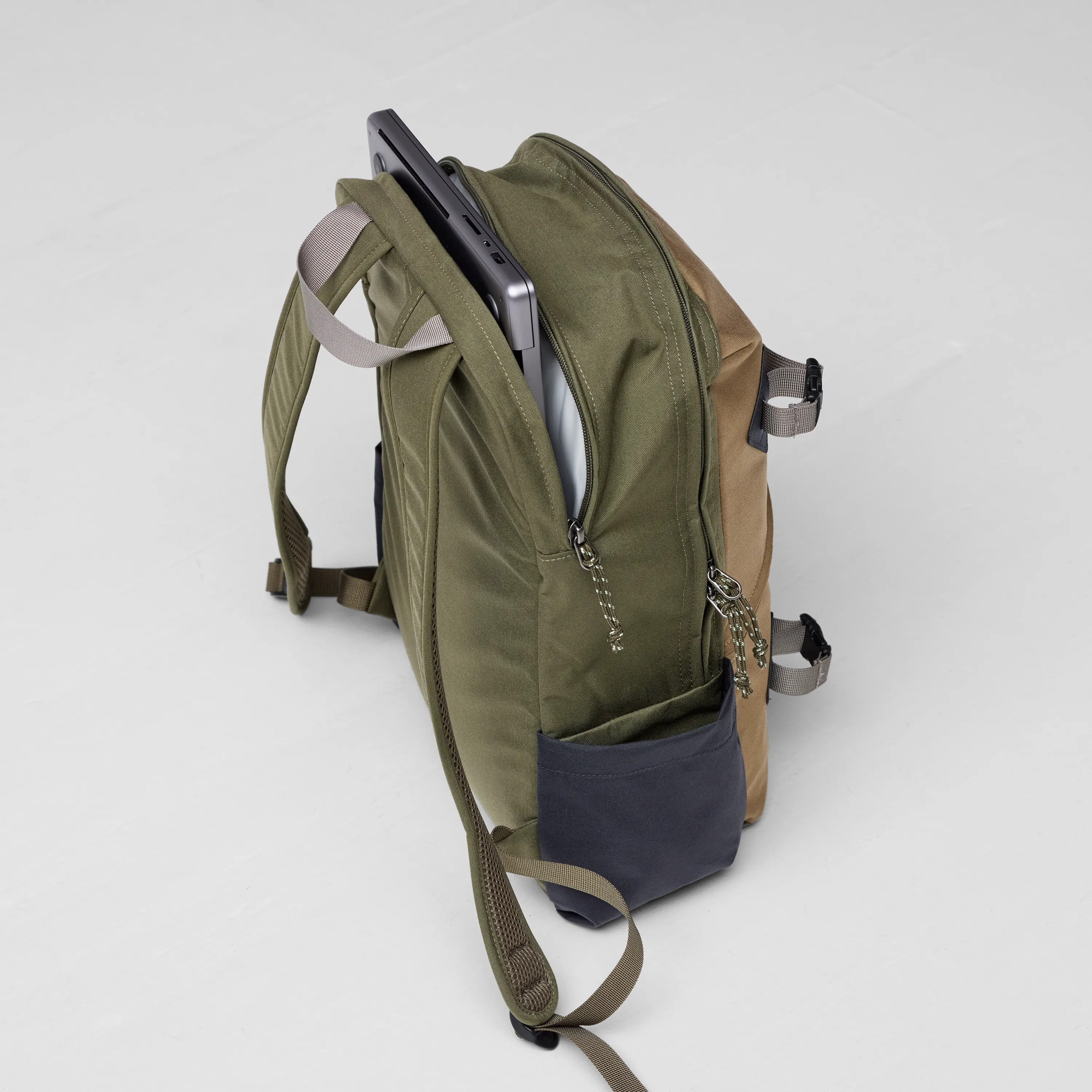 Vardag Backpack 17 - Image 10